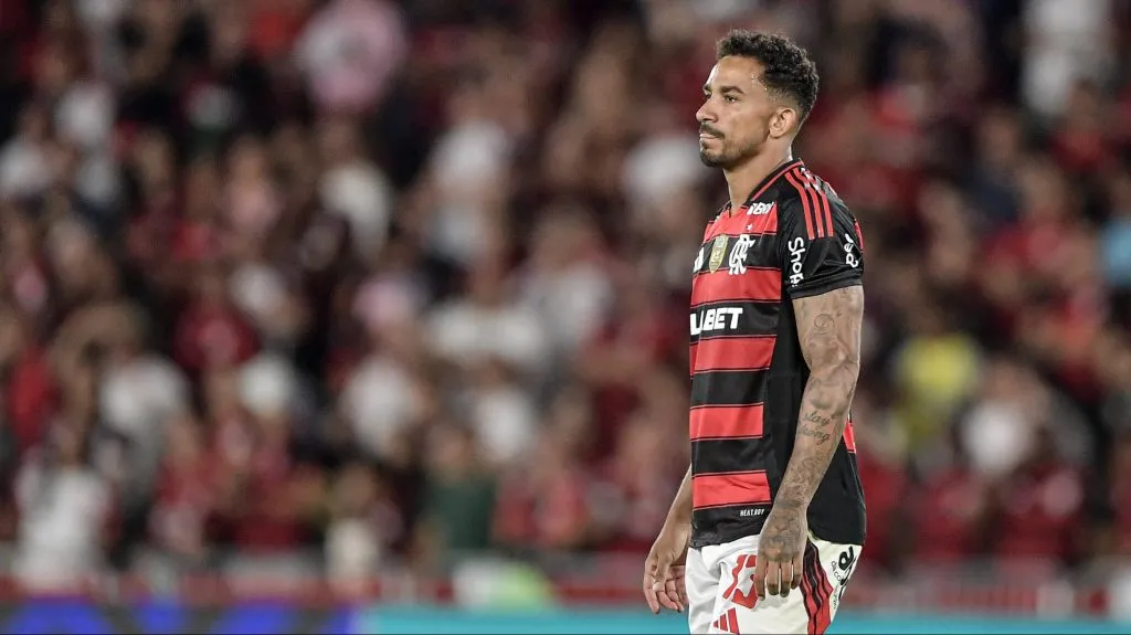 Danilo em campo pelo Flamengo. Foto: Thiago Ribeiro/AGIF