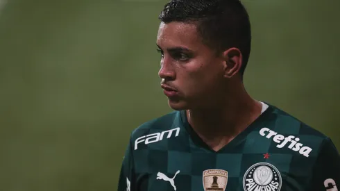 Renan durante confronto contra o Fortaleza no Campeonato Brasileiro de 2021.