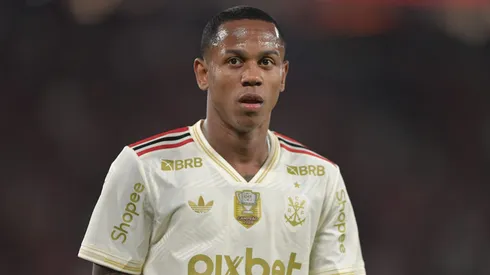 RJ – RIO DE JANEIRO – 31/07/2025 – COPA DO BRASIL 2025, FLAMENGO X ATLETICO-MG – Wallace Yan jogador do Flamengo durante partida contra o Atletico-MG no estadio Maracana pelo campeonato Copa Do Brasil 2025. Foto: Thiago Ribeiro/AGIF