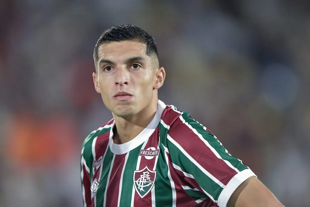 Serna é desfalque em Mirassol x Fluminense. Foto: Thiago Ribeiro/AGIF