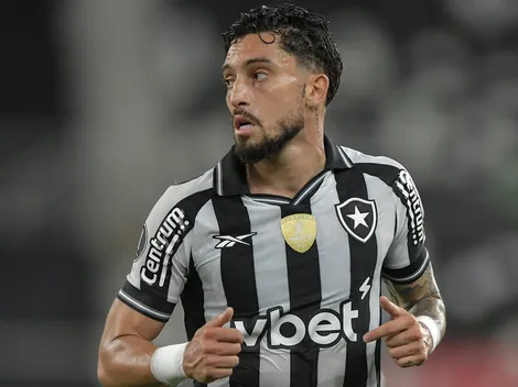 Botafogo aguarda retornos de Alex Telles e Marçal contra o Flamengo