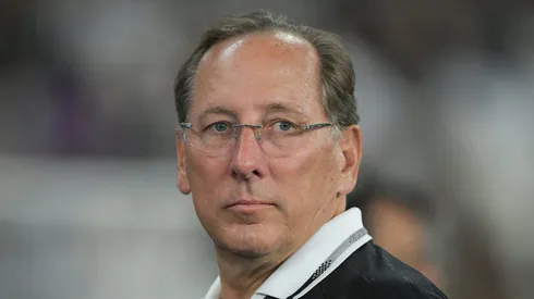 John Textor CEO do Botafogo durante partida contra o Corinthians no estadio Engenhao pelo campeonato Brasileiro A 2025. Foto: Thiago Ribeiro/AGIF