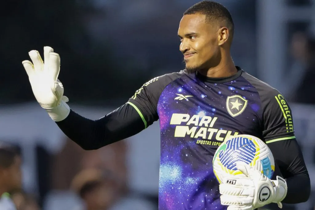 John foi campeão brasileiro e da Libertadores pelo Botafogo. Foto: Joisel Amaral/AGIF