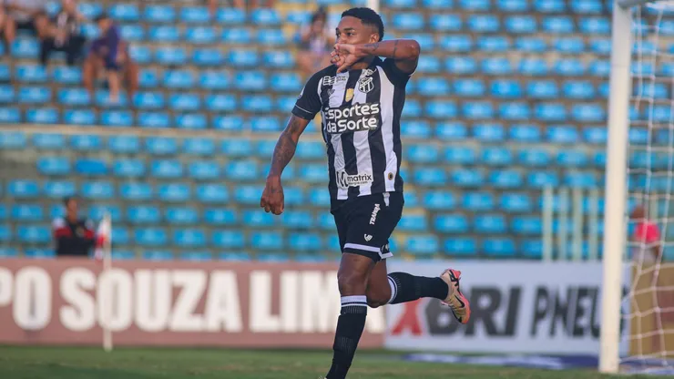 Fernandinho, jogador do Ceará. Foto: Lucas Emanuel/AGIF