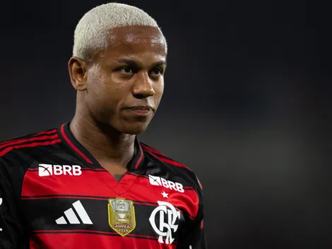 Wallace Yan discute com torcedor do Flamengo após ser cobrado ao vivo