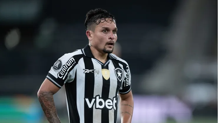 Artur quer retomar seu espaço no Botafogo.
