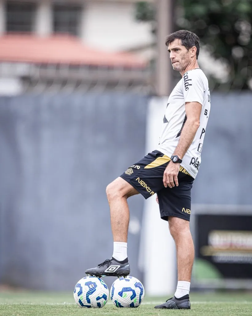 Santiago Piccinini gera incômodo no Santos – Foto: Raul Baretta/SFC.