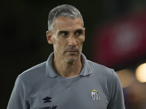 Santos se incomoda com Santiago, integrante da comissão de Vojvoda