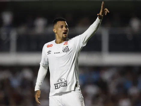 Zé Ivaldo está próximo de bater meta e ser comprado pelo Santos