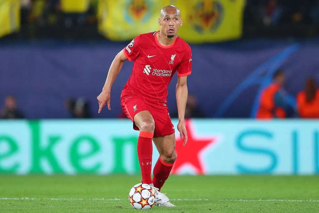 VILLARREAL, SPAIN – MAY 03: Fabinho of Liverpool runs with the ball during the UEFA Champions League Semi Final Leg Two match between Villarreal and Liverpool at Estadio de la Ceramica on May 03, 2022 in Villarreal, Spain. (Photo by Eric Alonso/Getty Images)