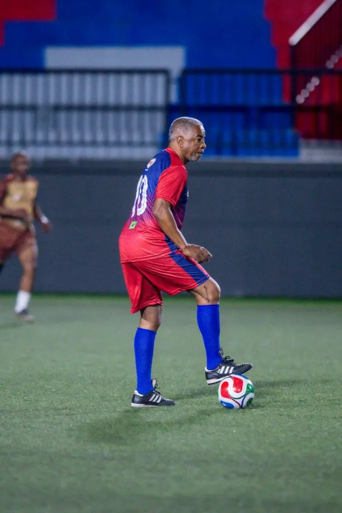 Andrade durante partida com os amigos do Zico na Arena Cajueiro, em Feira de Santana-BA. Foto: Rafael Falcão