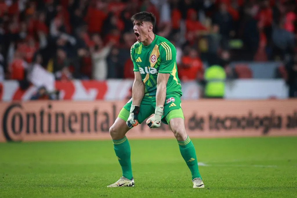 RS – PORTO ALEGRE – 30/07/2025 – COPA DO BRASIL 2025, INTERNACIONAL X FLUMINENSE – Sergio Rochet goleiro do Internacional comemora gol durante partida contra o Fluminense no estadio Beira-Rio pelo campeonato Copa Do Brasil 2025. Foto: Maxi Franzoi/AGIF