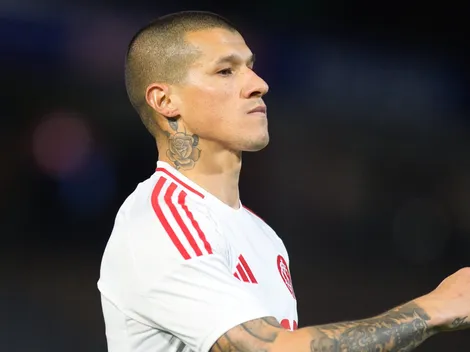 Alan Benítez fica no banco do Paraguai e situação repercute no Internacional