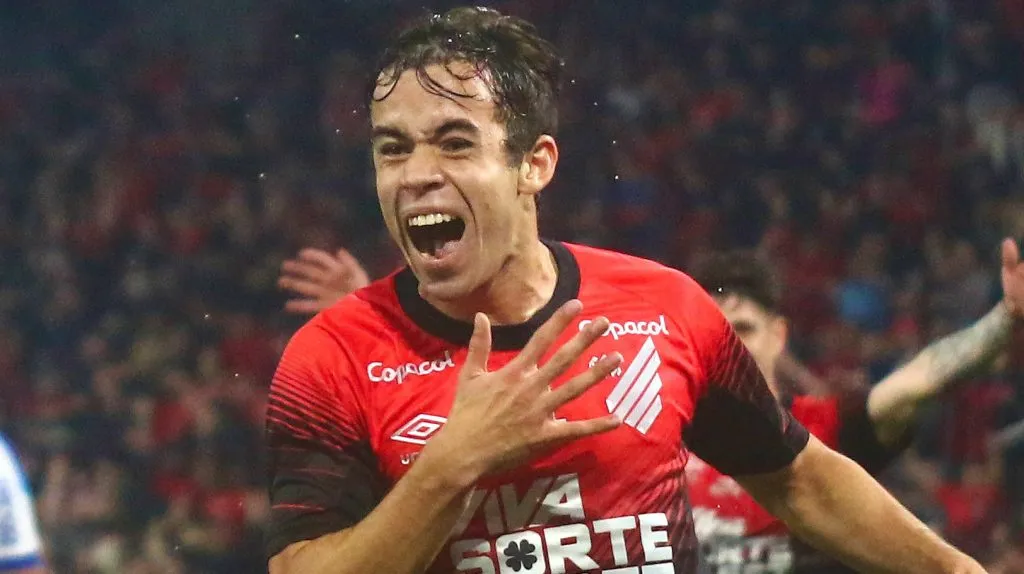 Dudu, meia do Athletico. Foto: Gabriel Machado/AGIF