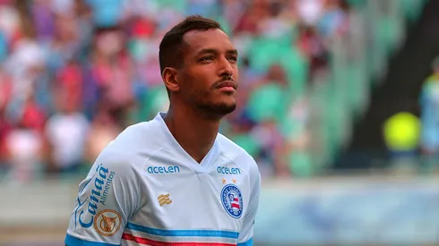 BA - SALVADOR - 20/05/2023 - BRASILEIRO A 2023, BAHIA X GOIAS - David Duarte, jogador do Bahia durante execucao do hino nacional antes da partida contra o Goias no estadio Arena Fonte Nova pelo campeonato BRASILEIRO A 2023. Foto: Walmir Cirne/AGIF