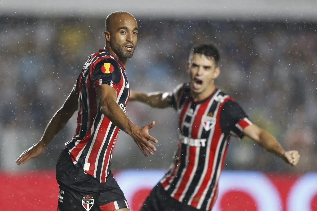 Lucas Moura e Oscar atuando no São Paulo – (Photo by Miguel Schincariol/Getty Images)