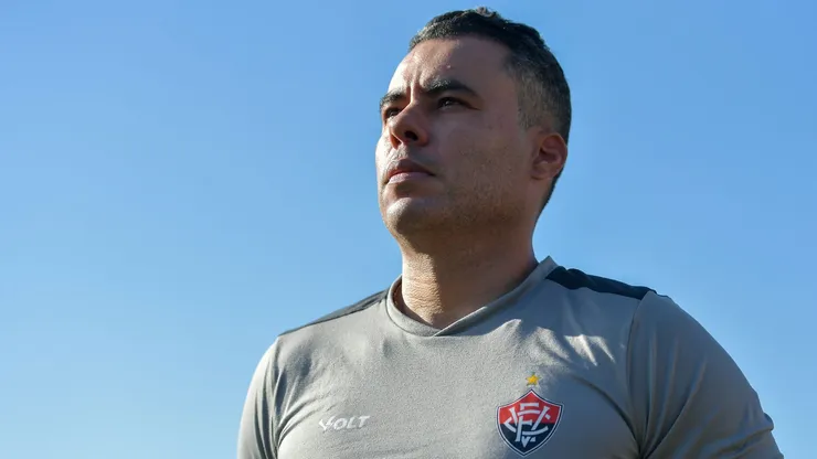 Jair Ventura, técnico do Vitória. Foto: Thiago Ribeiro/AGIF