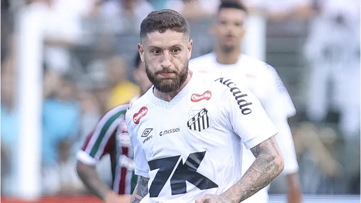 Zé Rafael, jogador do Santos