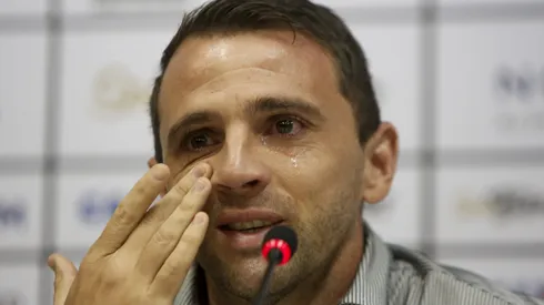 RJ – Rio de Janeiro – 29/06/2017 – Aposentadoria do Jogador Montillo – O jogador Montillo anuncio na manha desta quinta feira (29/06) sua aposentadoria do Futebol. Argentino, Montillo apareceu para o futebol na Universidad de Chile em 2008. Após várias lesões o jogador decidiu para de jogar futebol com 33 anos. Foto: Luciano Belford/AGIF