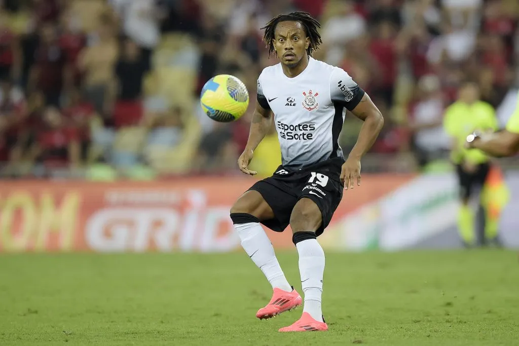RJ – RIO DE JANEIRO – 02/10/2024 – COPA DO BRASIL 2024, FLAMENGO X CORINTHIANS – Carrillo jogador do Corinthians durante partida contra o Flamengo no estadio Maracana pelo campeonato Copa Do Brasil 2024. Foto: Alexandre Loureiro/AGIF