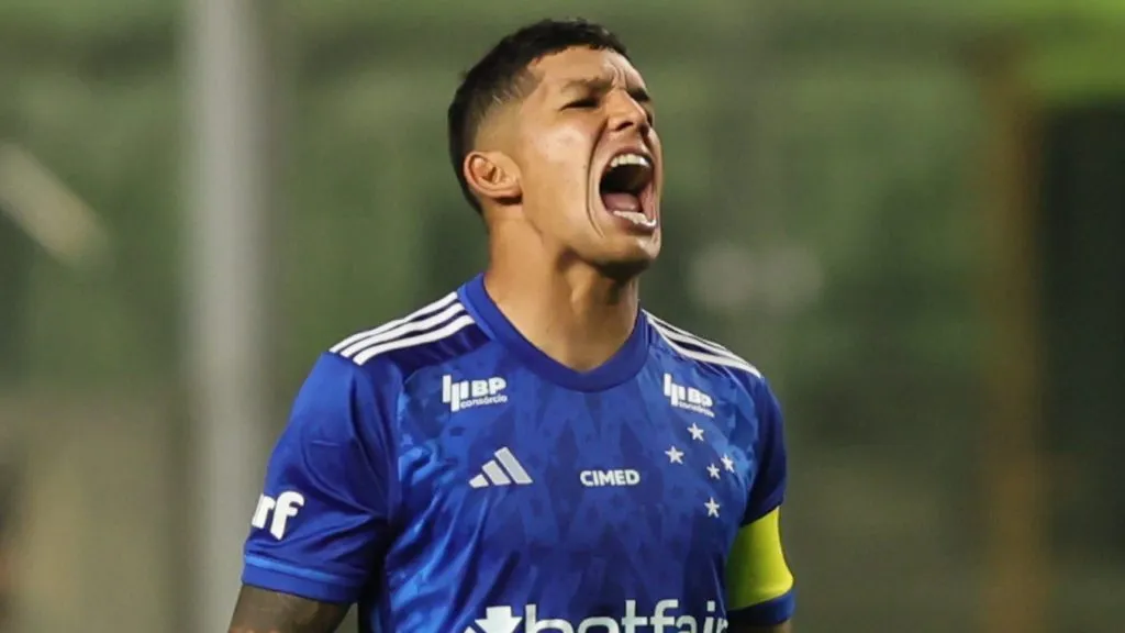 Lucas Romero, volante do Cruzeiro. Foto: Gilson Lobo/AGIF