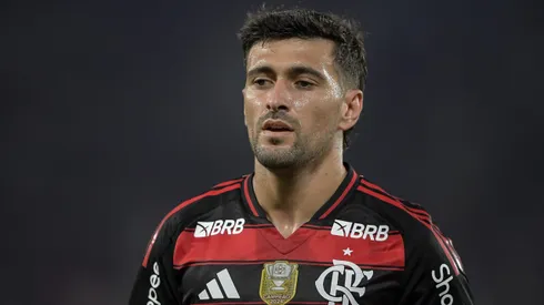 Arrascaeta jogador do Flamengo durante partida contra o Vitoria no estadio Maracana pelo campeonato Brasileiro A 2025. Foto: Thiago Ribeiro/AGIF
