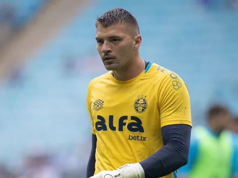 Botafogo monitora Gabriel Grando, goleiro do Grêmio