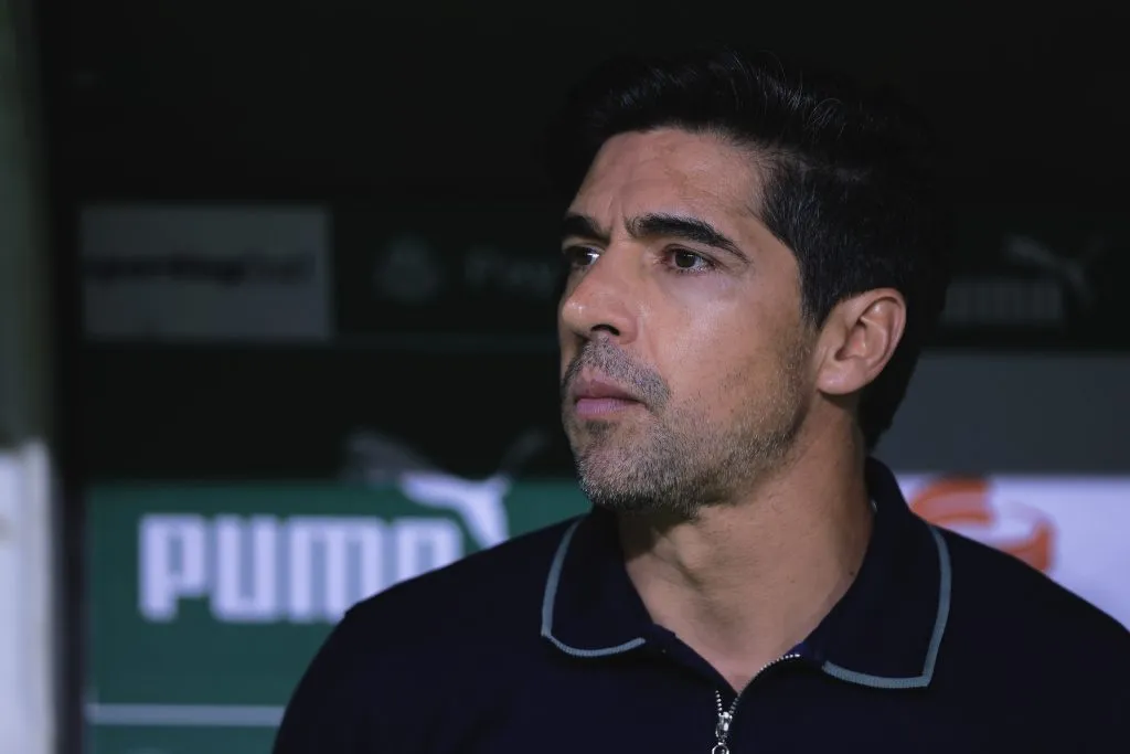 SP – SAO PAULO – 11/10/2025 – BRASILEIRO A 2025, PALMEIRAS X JUVENTUDE – Abel Ferreira tecnico do Palmeiras durante partida contra o Juventude no estadio Arena Allianz Parque pelo campeonato Brasileiro A 2025. Foto: Ettore Chiereguini/AGIF