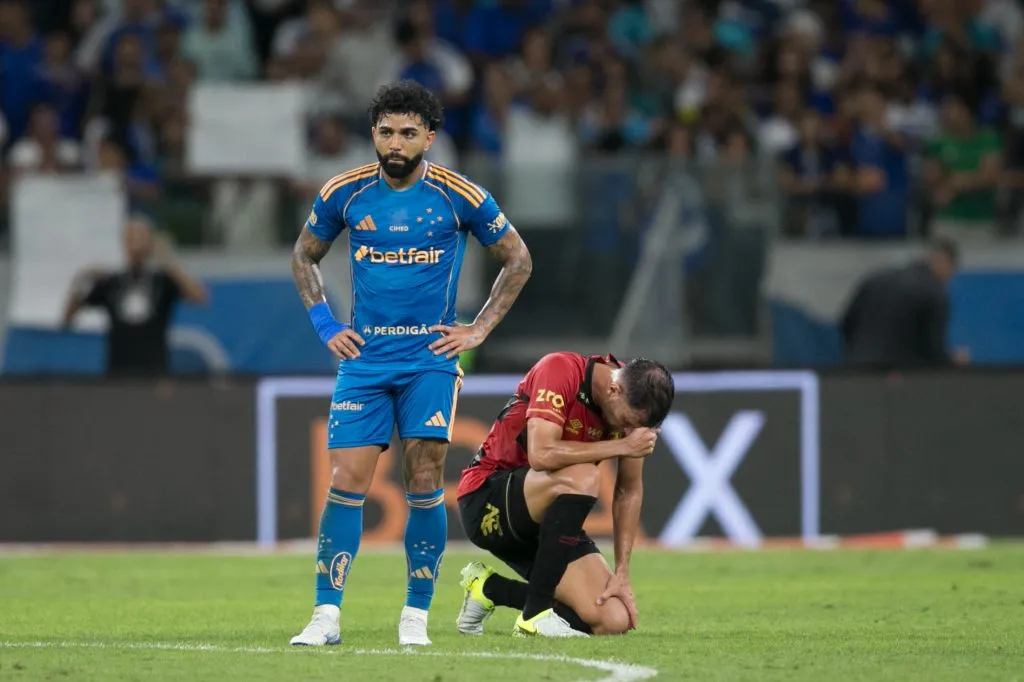 MG – BELO HORIZONTE – 05/10/2025 – BRASILEIRO A 2025, CRUZEIRO X SPORT – Gabigol jogador do Cruzeiro durante a partida contra o Sport no Estadio Mineirao em Belo Horizonte, pelo Campeonato Brasileiro A 2025. Foto: Marlon Costa/AGIF