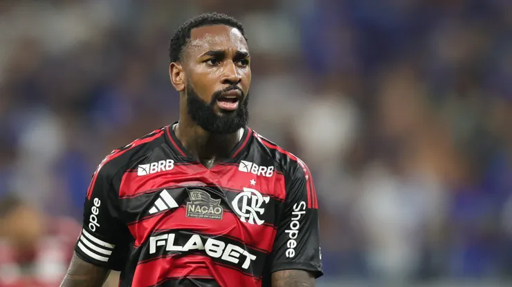MG - BELO HORIZONTE - 04/05/2025 - BRASILEIRO A 2025, CRUZEIRO X FLAMENGO - Gerson jogador do Cruzeiro durante partida contra o Flamengo no estadio Mineirao pelo campeonato Brasileiro A 2025. Foto: Gilson Lobo/AGIF