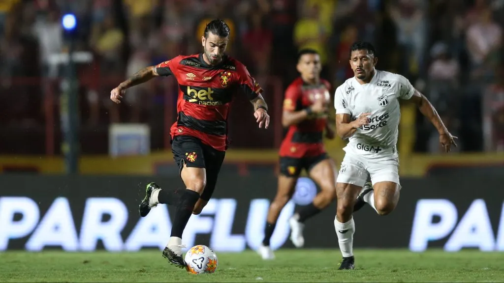 Sport x Ceará se enfrentam pelo Brasileirão 2025. Foto: Marlon Costa/AGIF
