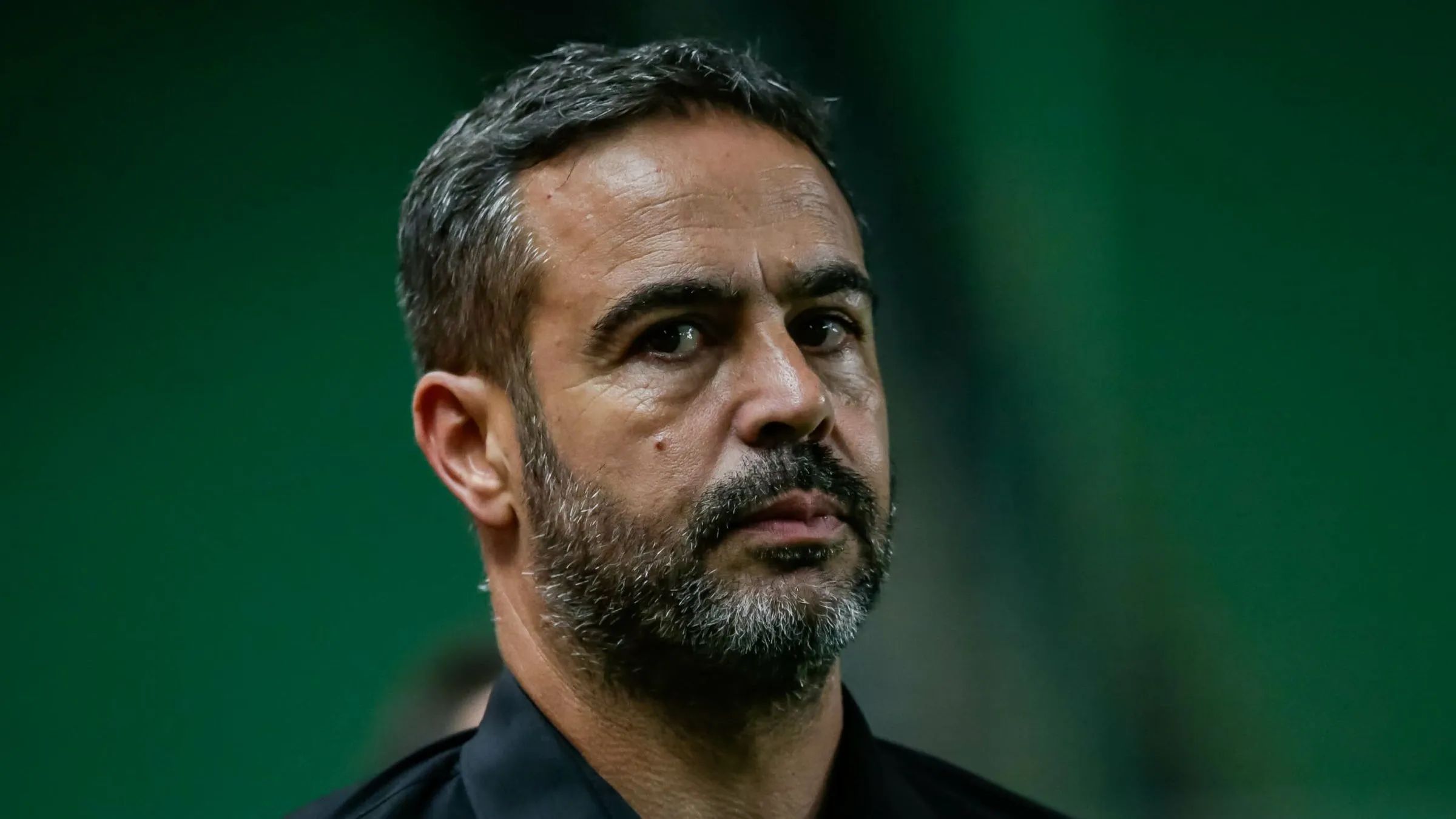 Artur Jorge deixou o Botafogo neste ano - Foto: Fernando Moreno/AGIF.