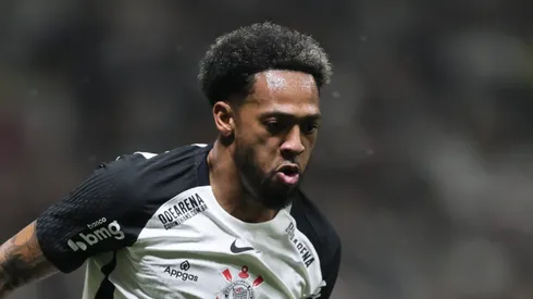 Martínez vive momento polêmico no Corinthians.