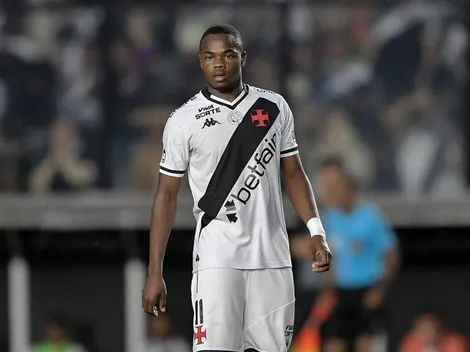 Andrés Gomez disputa vaga com Vegetti no ataque do Vasco