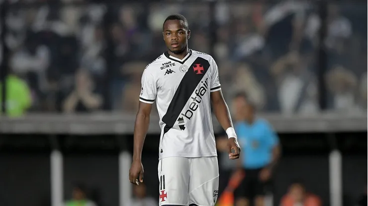 Andrés Gomez jogador do Vasco durante partida contra o Corinthians no estadio Sao Januario pelo campeonato Brasileiro A 2025. Foto: Thiago Ribeiro/AGIF