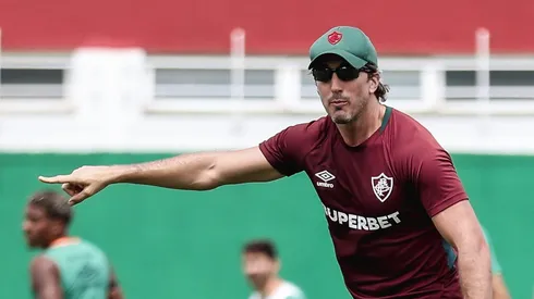 Técnico Zubeldía no CT Carlos Castilho. Foto: Lucas Merçon/Fluminense