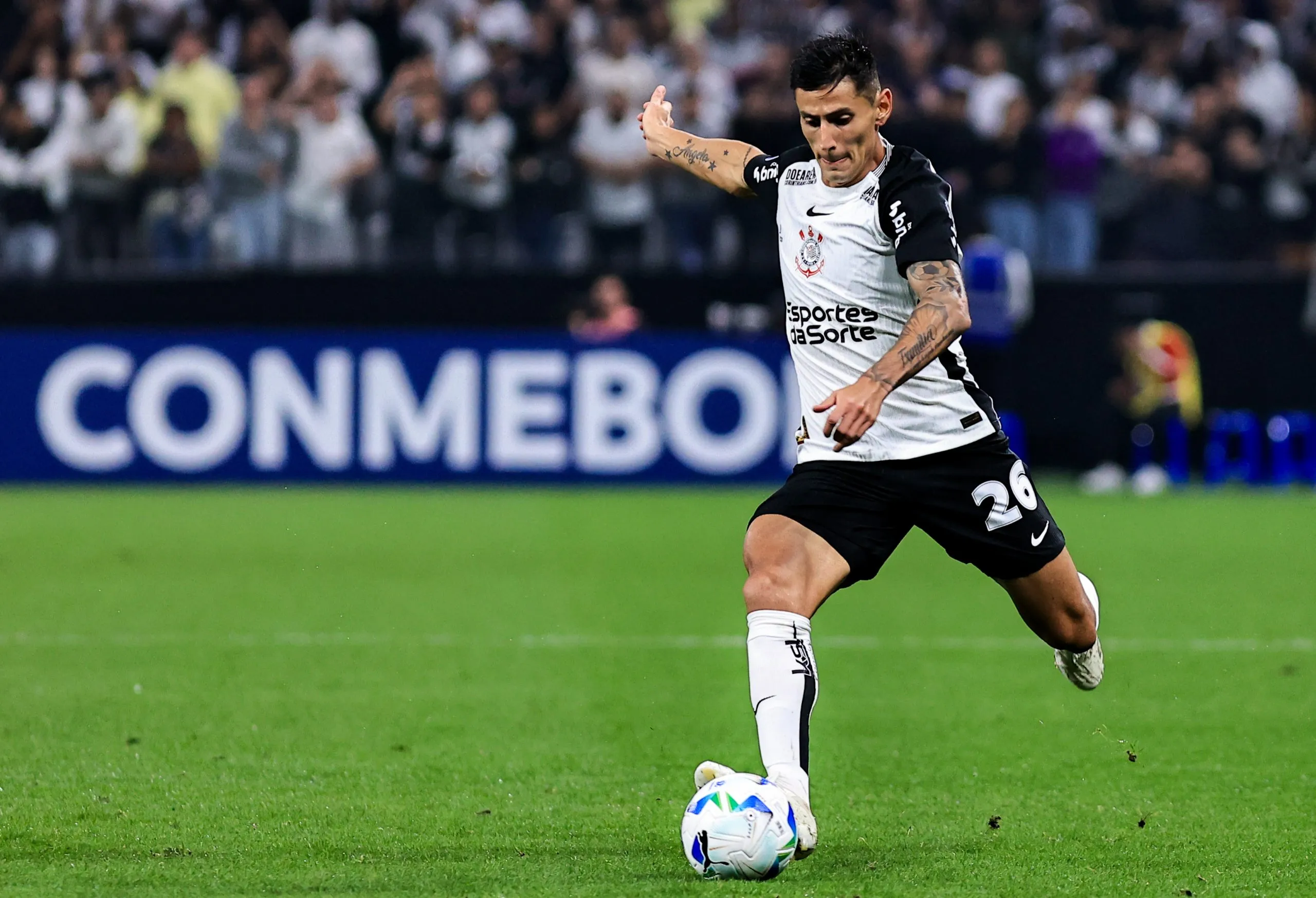Angileri durante partida contra o América de Cali na Sul-Americana de 2025. Foto: Fabio Giannelli/AGIF