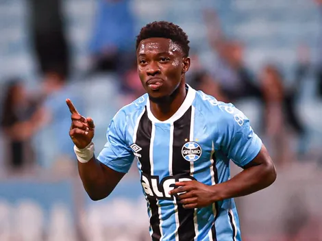 Mano toma decisão no Grêmio e Amuzu terá nova função
