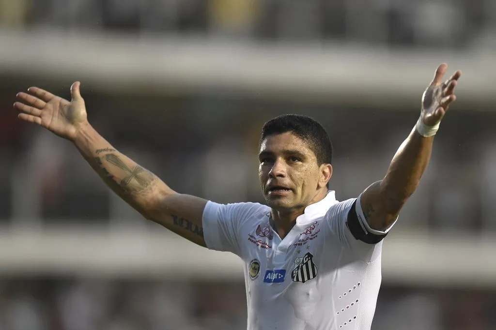 SANTOS – SP – 11/09/2016 – BRASILEIRO A 2016/SANTOS X CORINTHIANS – Renato do Santos comemora seu gol durante partida contra o Corinthians pelo Campeonato Brasileiro A 2016 na Vila Belmiro em Santos. Foto: Mauro Horita/AGIF