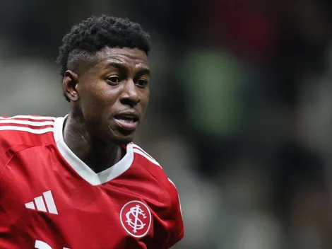 Flamengo topa envolver jogador e pagar R$ 95 milhões ao Inter por Vitão