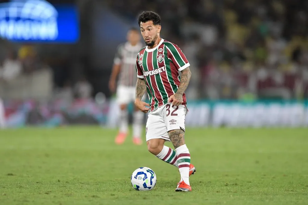 Lucho Acosta jogador do Fluminense durante partida contra o Atletico-MG – Foto: Thiago Ribeiro/AGIF