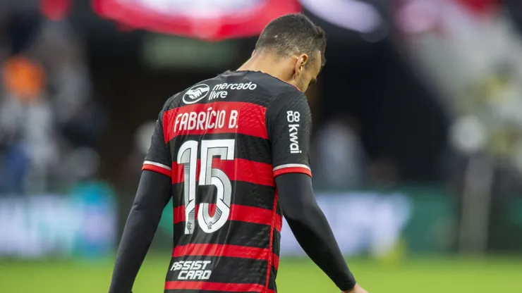 SP - SAO PAULO - 20/10/2024 - COPA DO BRASIL 2024, CORINTHIANS X FLAMENGO - Fabricio Bruno jogador do Flamengo durante partida contra o Corinthians no estadio Arena Corinthians pelo campeonato Copa Do Brasil 2024. Foto: Anderson Romao/AGIF