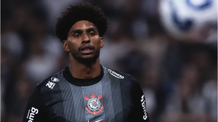 Hugo Souza goleiro do Corinthians durante partida contra o Mirassol no estadio Arena Corinthians pelo campeonato Brasileiro A 2025. Foto: Ettore Chiereguini/AGIF
