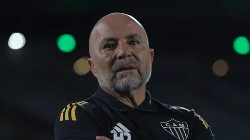 Jorge Sampaoli técnico do Atlético-MG durante partida contra o Fluminense no estádio Maracanã pelo campeonato Brasileiro A 2025. Foto: Thiago Ribeiro/AGIF