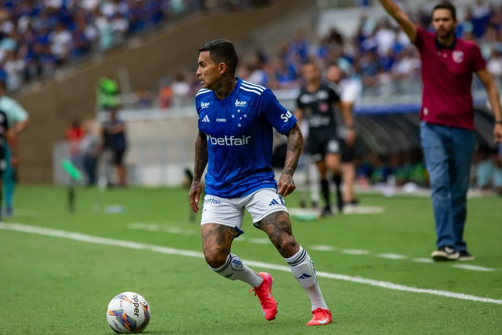 MG – BELO HORIZONTE – 25/01/2025 – MINEIRO 2025, CRUZEIRO X BETIM – Dudu jogador do Cruzeiro durante partida contra o Betim no estadio Mineirao pelo campeonato Mineiro 2025. Foto: Fernando Moreno/AGIF