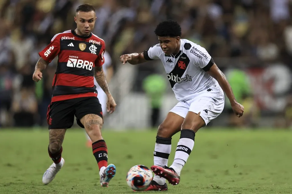 Andrey Santos em campo no Clássico dos Milhões. (Photo by Buda Mendes/Getty Images)