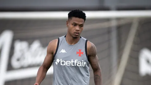 Matheus França faz trabalho para prevenir lesão no Vasco - Foto: Matheus Lima/CRVG.