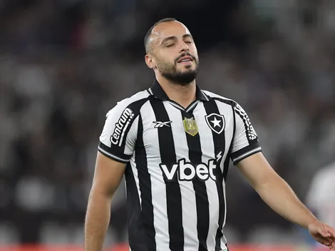 Arthur Cabral vai mal em derrota do Botafogo para o Flamengo