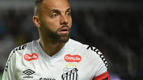 Guilherme em Santos x Corinthians pelo Brasileirão 2025. Foto: Jota Erre/AGIF