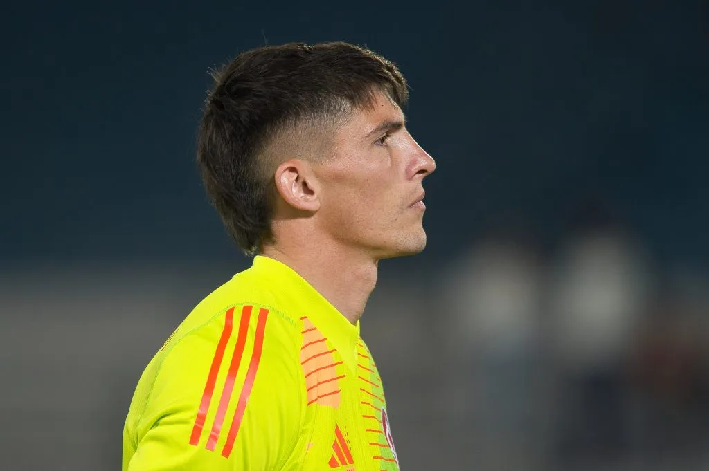 Rochet jogador do Internacional durante partida contra o Bragantino no estadio Cicero De Souza Marques pelo campeonato Brasileiro A 2025. Foto: Anderson Romao/AGIF